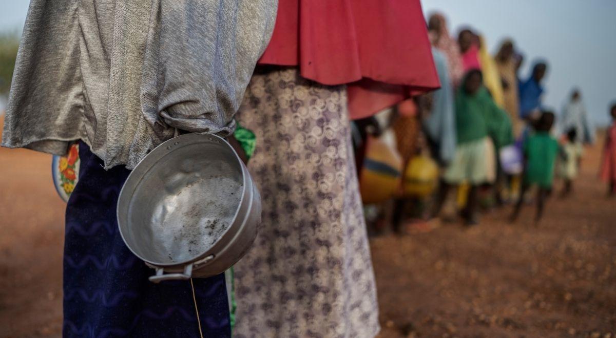 ONZ: pandemia podwoiła liczbę głodnych ludzi. Z problemem zmagają się kolejne państwa