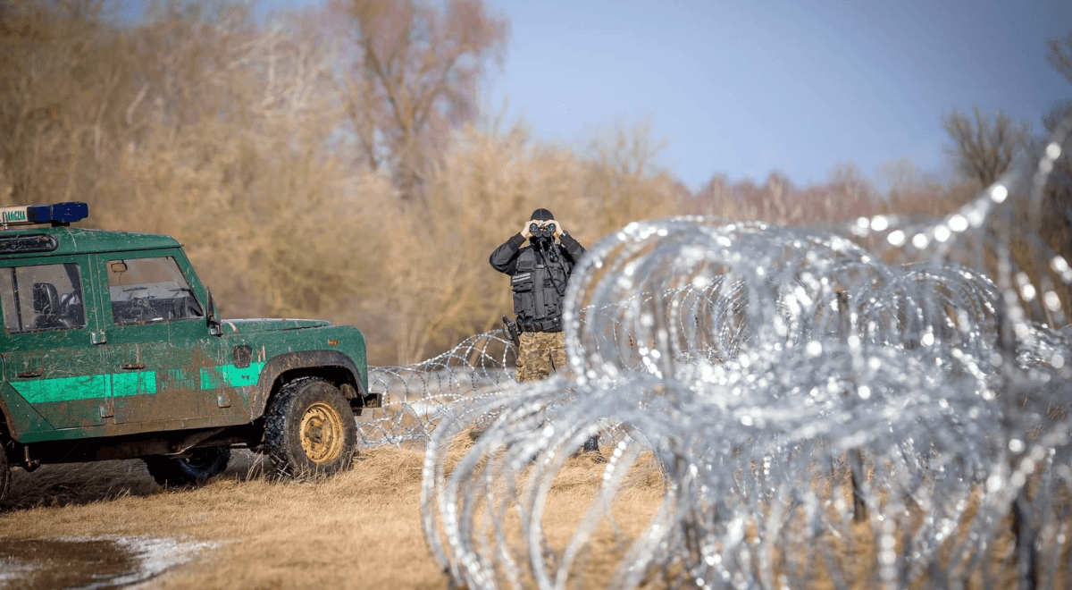 "Pocisk spadł na polską stronę". Kolejne prowokacje służb białoruskich na granicy