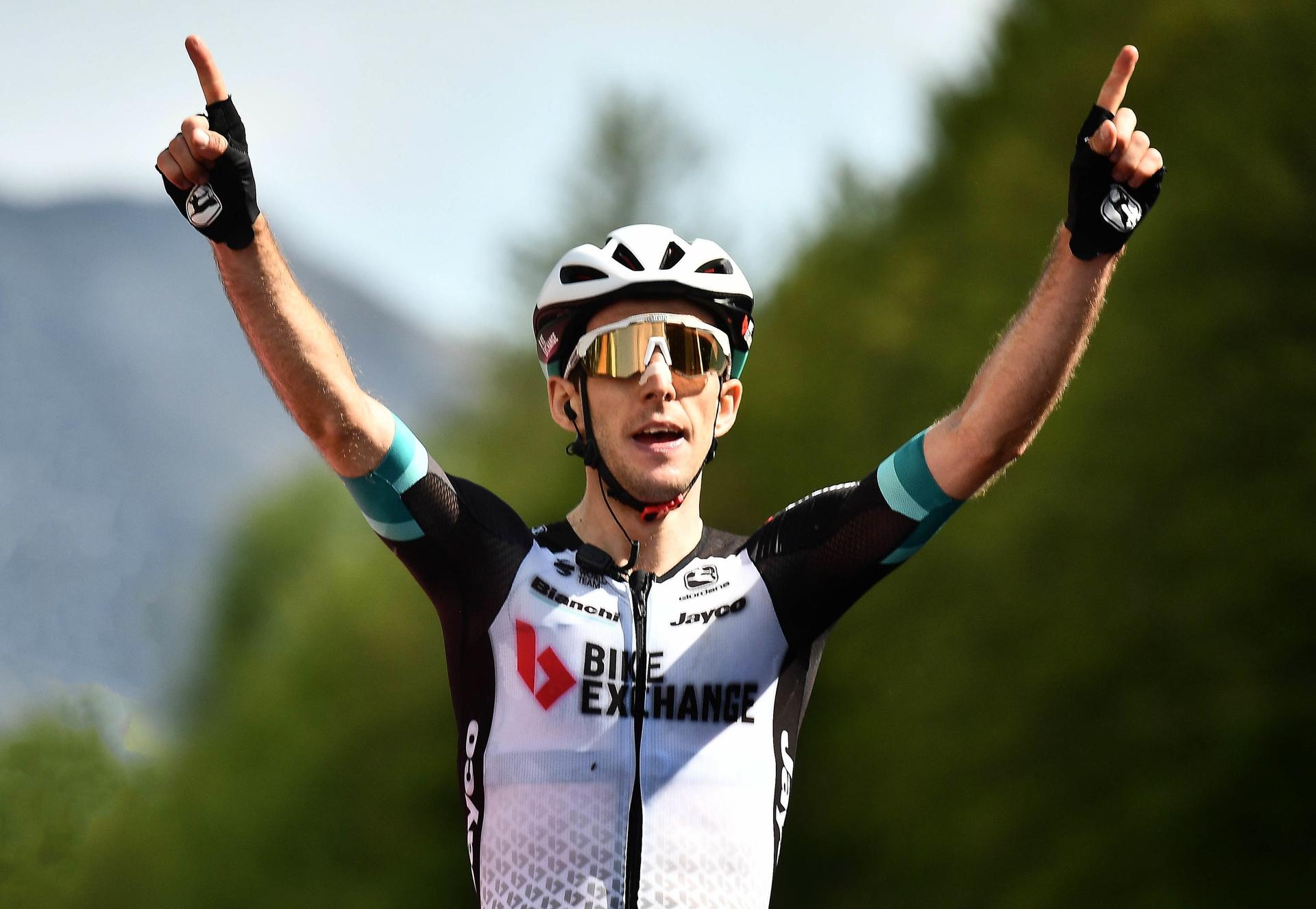 Giro d'Italia: Yates postraszył Bernala. Brytyjczyk wygrał etap, Kolumbijczyk wciąż prowadzi 