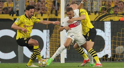Borussia Dortmund podejmuje u ...