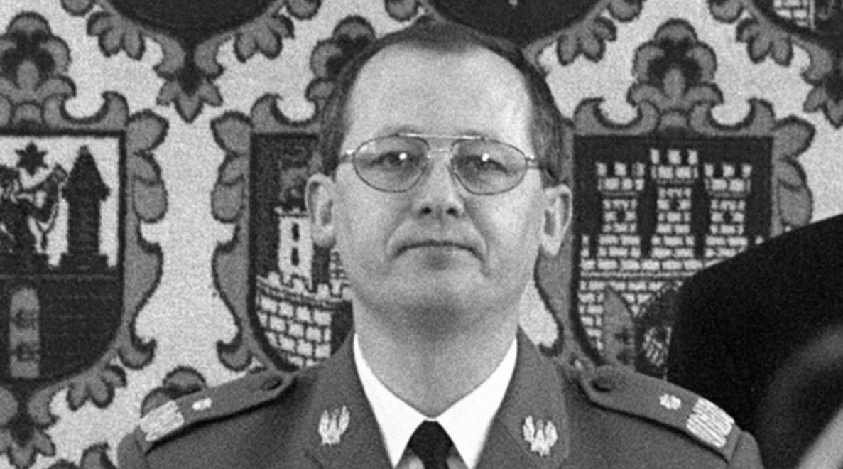 20 rocznica śmierci Marka Papały, najmłodszego w historii szefa polskiej policji. 