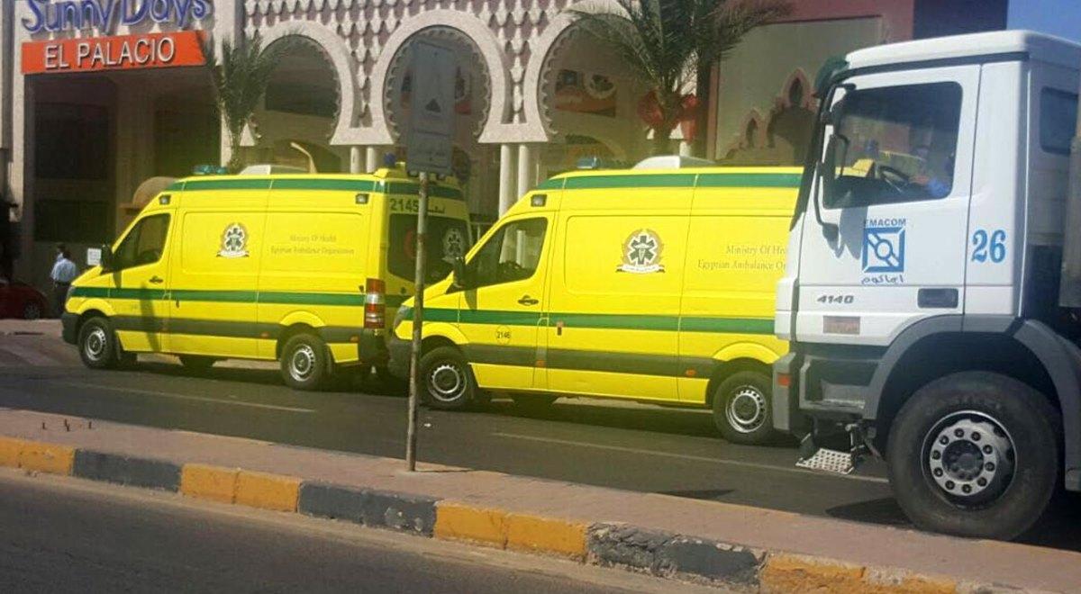 Chaos informacyjny po ataku na turystów w Egipcie. Władze: dwie osoby nie żyją, cztery ranne