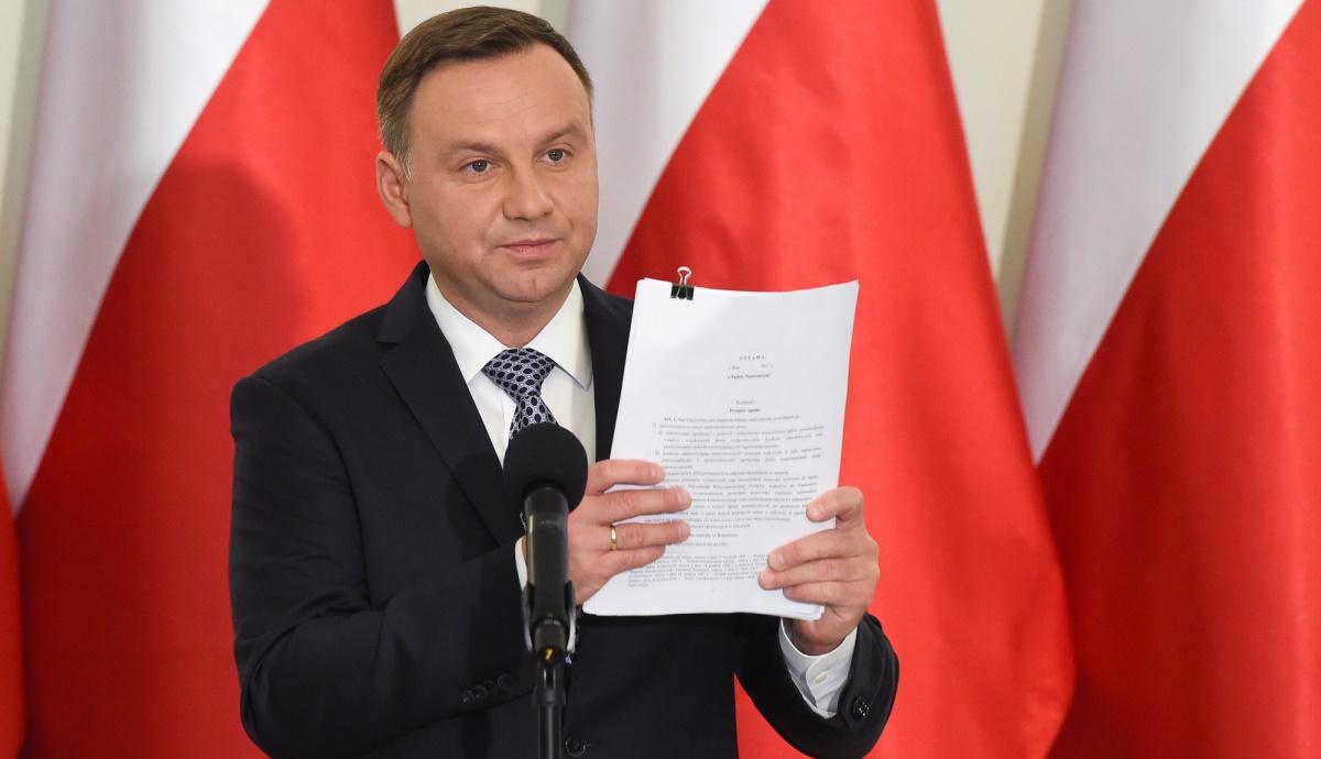 Prezydent Andrzej Duda zaprezentował projekty ustaw ws. KRS i SN