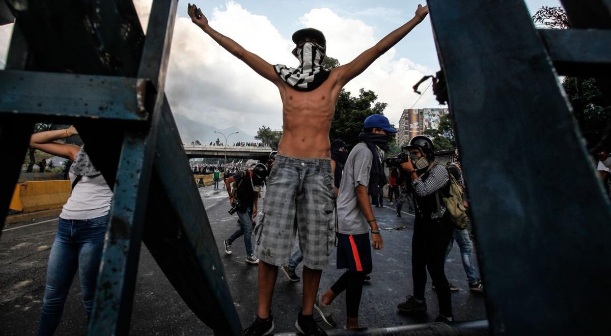 Wenezuela: starcia z policją na ulicach miast. Są ofiary zamieszek
