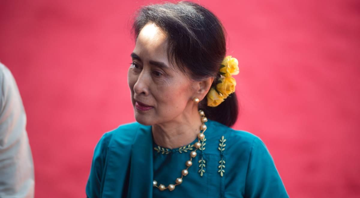 Noblistka Aung San Suu Kyi przeniesiona do aresztu domowego. Chaos od czasu puczu