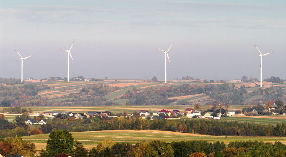 Senat pracuje nad ustawą o elektrowniach wiatrowych. "Dodatkowe 200 metrów znacznie zwiększy możliwości"