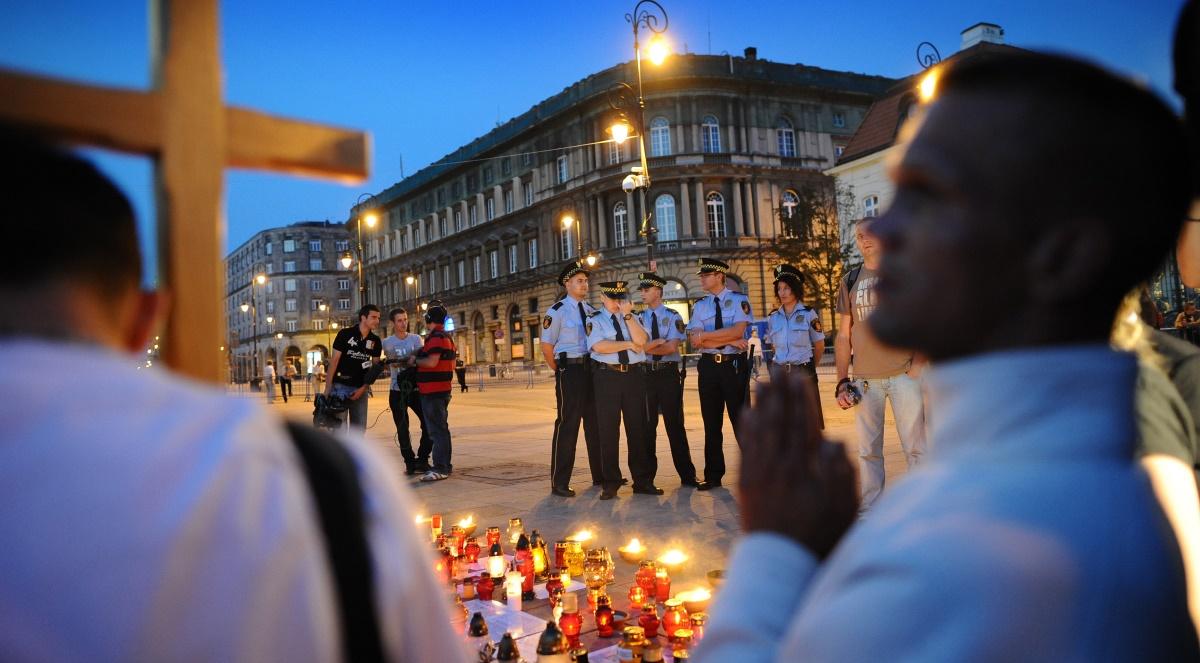 "Nie wiedziałam, jak mam to powiedzieć swoim gościom". Dziennikarze Polskiego Radia wspominają dzień katastrofy smoleńskiej