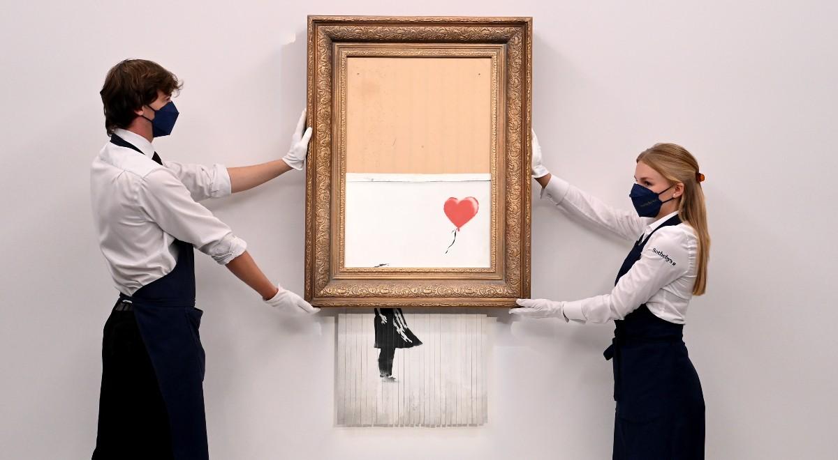 Słynna, zniszczona praca Banksy'ego sprzedana. Osiągnęła zawrotną cenę