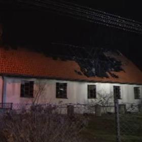 Pomorze: spłonął dach kościoła w Mojuszu koło Kartuz