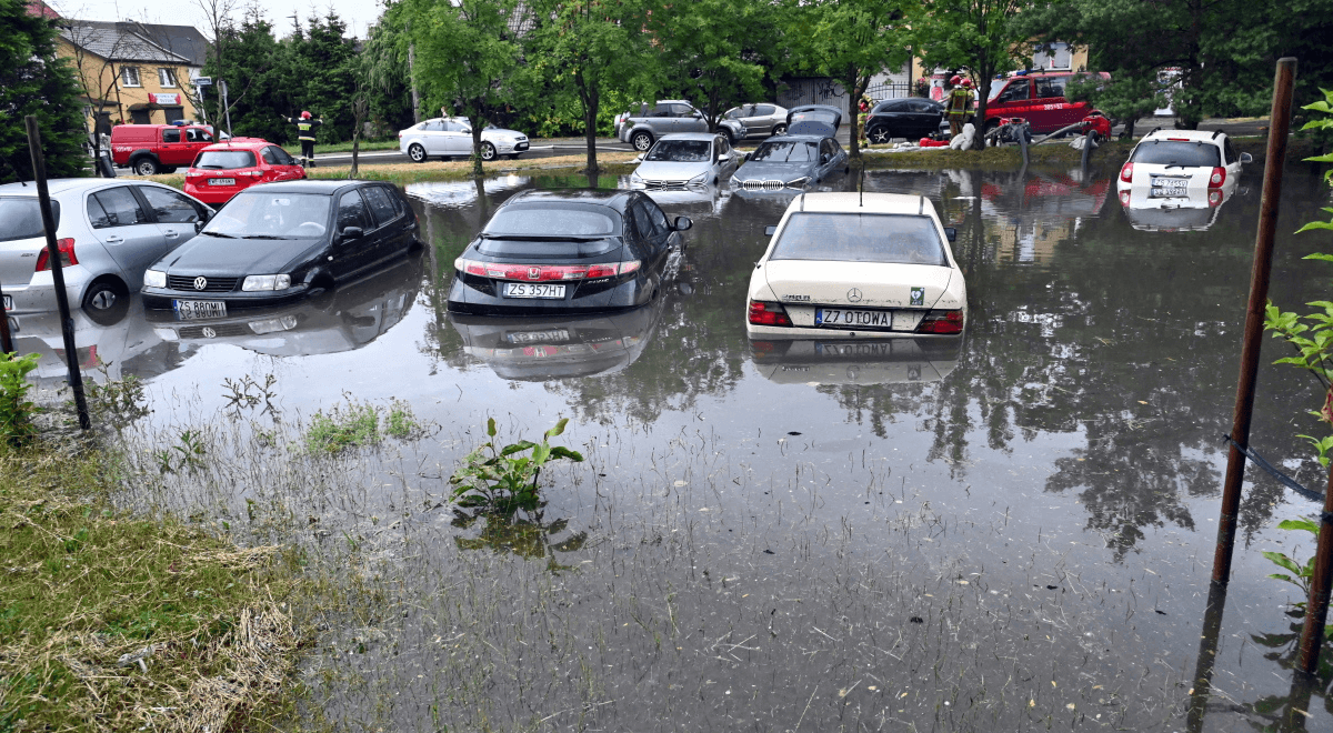 Nawałnica nad Szczecinem. Służby walczą z podtopieniami i zalaniami