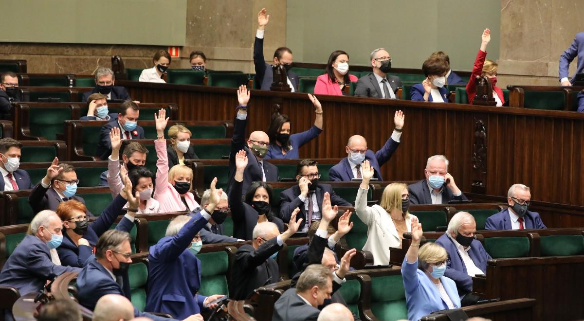 Drugi dzień posiedzenia Sejmu. Posłowie zajmą się budżetem na 2022 rok