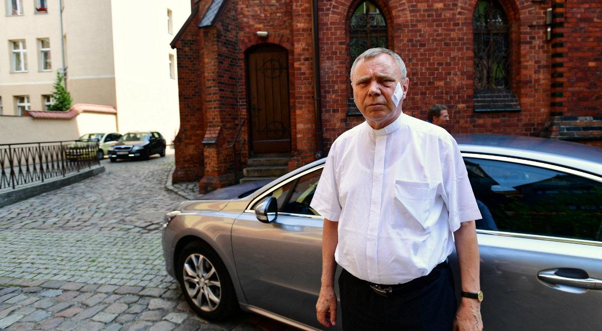 Atak na księdza w Szczecinie. Przewodniczący KEP napisał list do pobitego duchownego