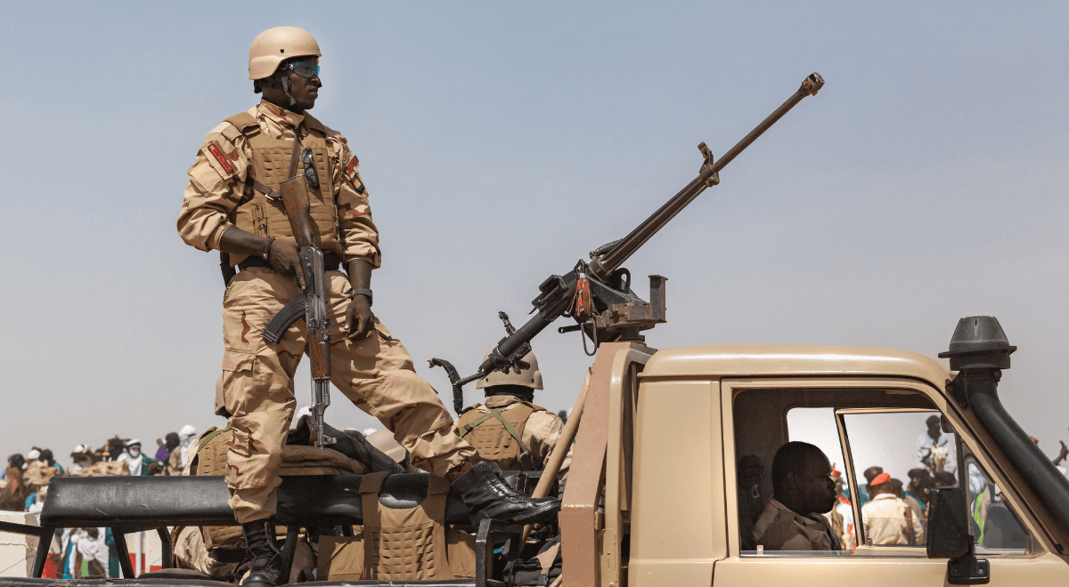 Niger: uzbrojeni napastnicy spalili szkołę i zabili wiele osób. To kolejny taki atak