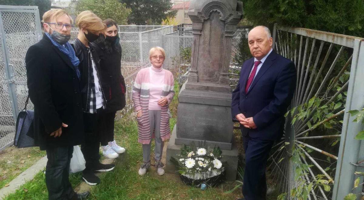 Tbilisi: zapalono znicze na grobach Polaków na Cmentarzu Kukijskim