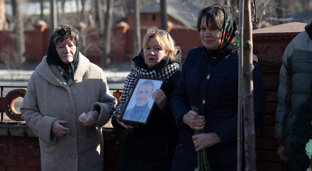 Rodziny obrońców Mariupola apelują o pomoc do przywódcy Chin. "Putin się z nim liczy"