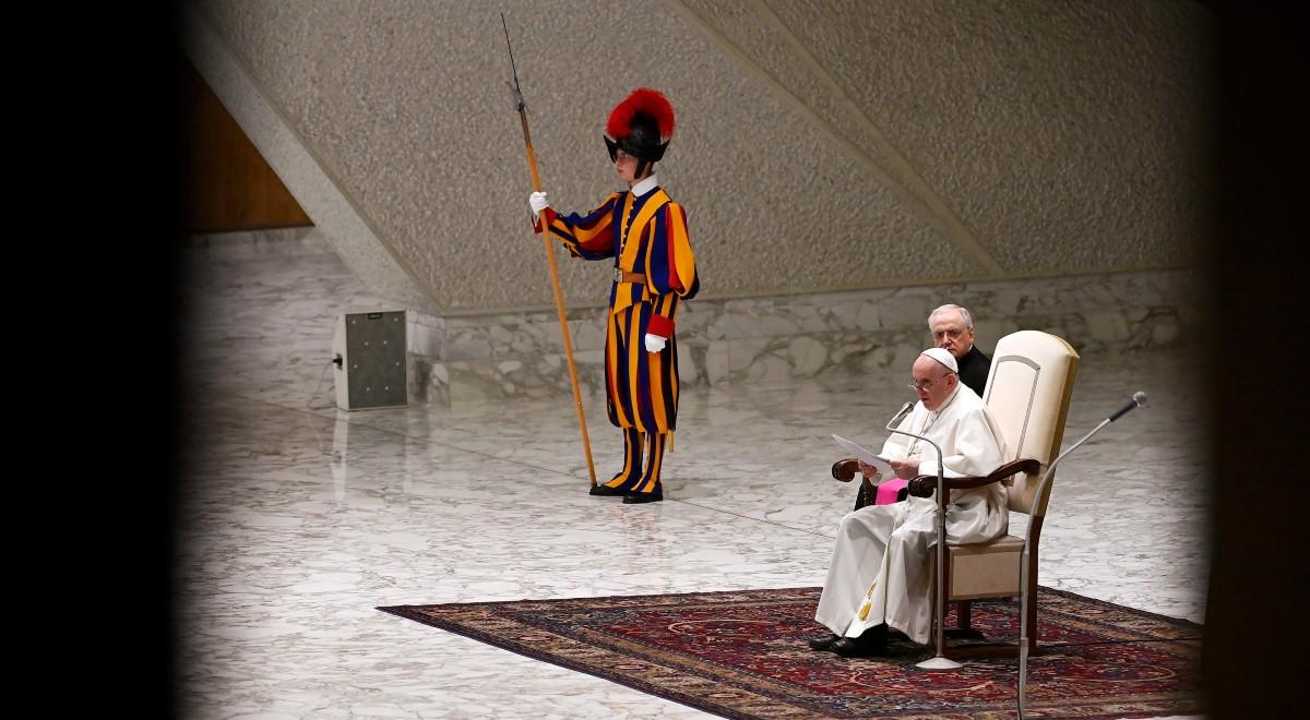 "Wolność trzeba zagospodarować w oparciu o miłość Boga". Papież złożył życzenia Polakom z okazji Święta Niepodległości