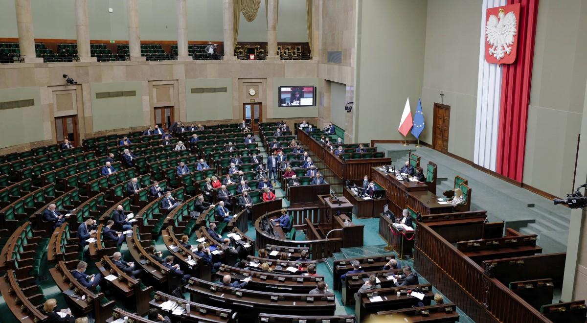 Ustawa okołobudżetowa. Sejm odrzucił senackie poprawki
