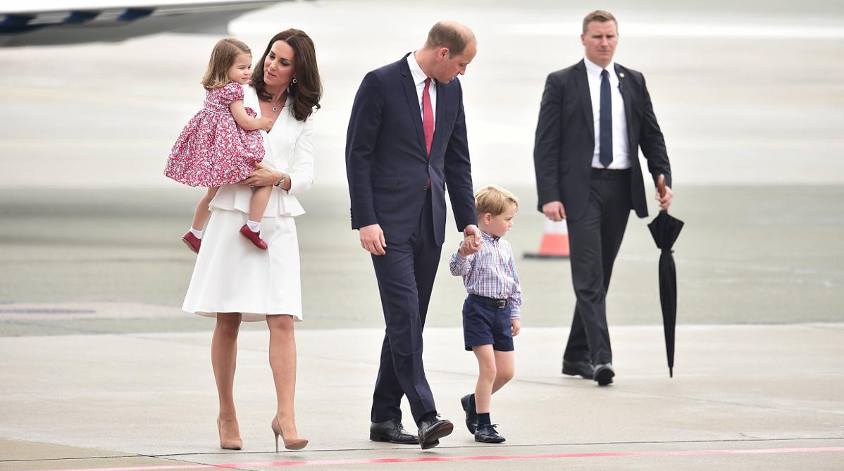 Dlaczego mały książę George zawsze ubrany jest w krótkie spodenki?