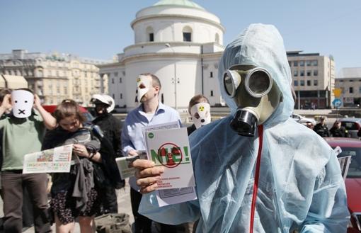 Demonstracje antyatomowe: "Czarnobyl, Fukushima, teraz Polska?"