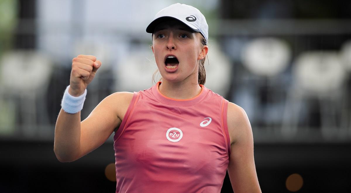WTA Adelajda: Iga Świątek cieszy się z wygranej nad Azarenką. "Tym razem jej się postawiłam"