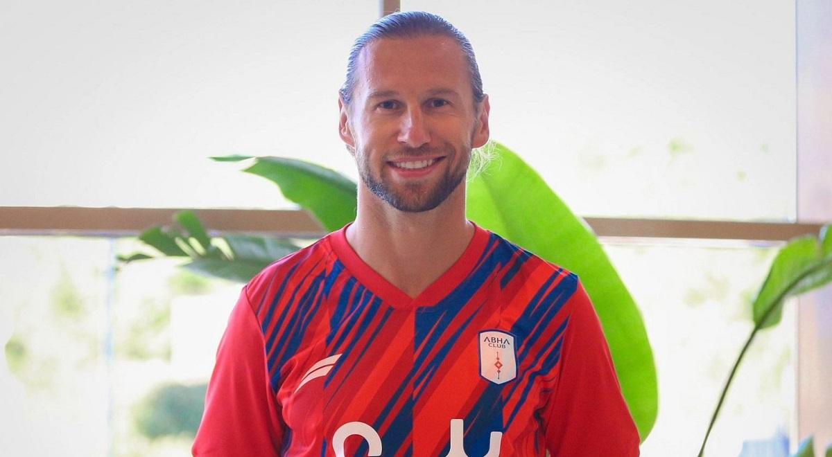 Oficjalnie: Grzegorz Krychowiak podpisał kontrakt z Abha Club. Spotka tam Czesława Michniewicza