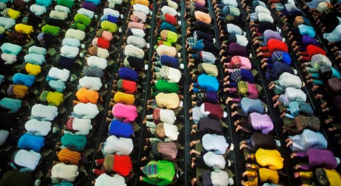 Muzułmanie modlą się w intencji Francji