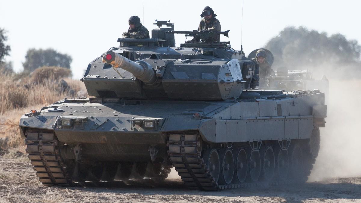 Broń dla Ukrainy. Hiszpania szykuje dostawę, ma przekazać m.in. kilkadziesiąt czołgów