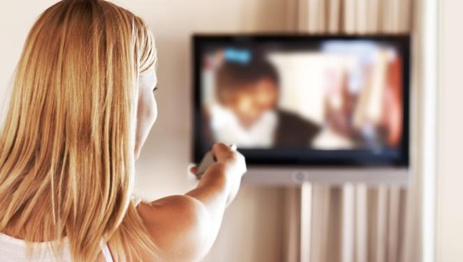 Samsung ostrzega: nasze telewizory mogą podsłuchiwać użytkowników