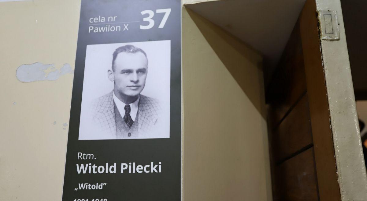 W Muzeum w Warszawie można obejrzeć pamiątki po rotmistrzu Pileckim. Są m.in. ryngraf i broszka