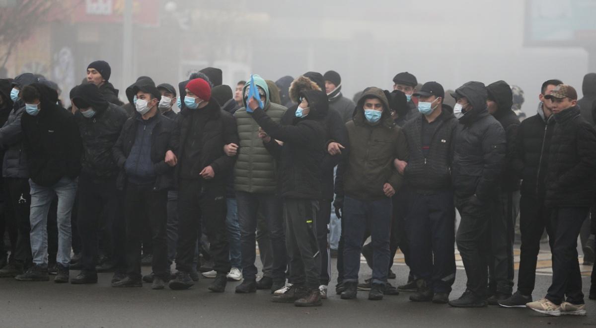 Protesty w Kazachstanie. Starcia demonstrantów z policją, płonie budynek prokuratury