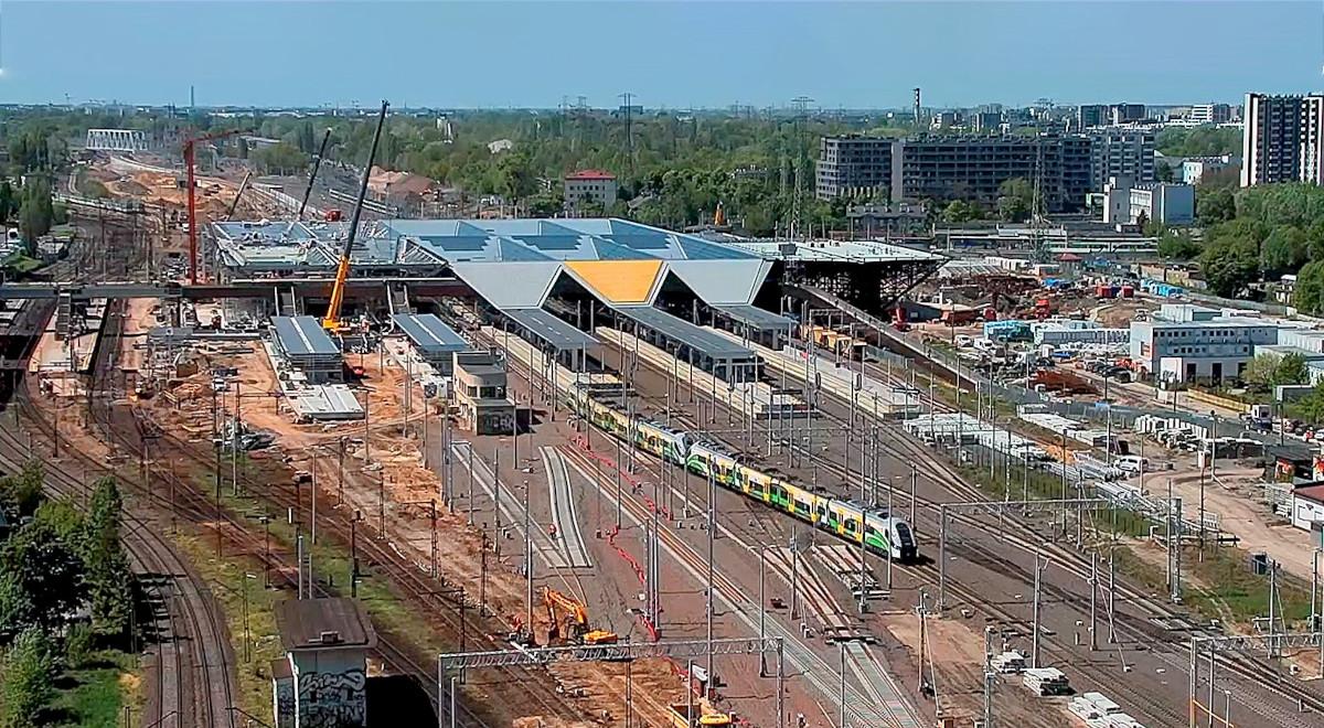 Dworzec Zachodni w Warszawie. Pasażerowie bardzo liczą na szybkie zakończenie jego budowy 