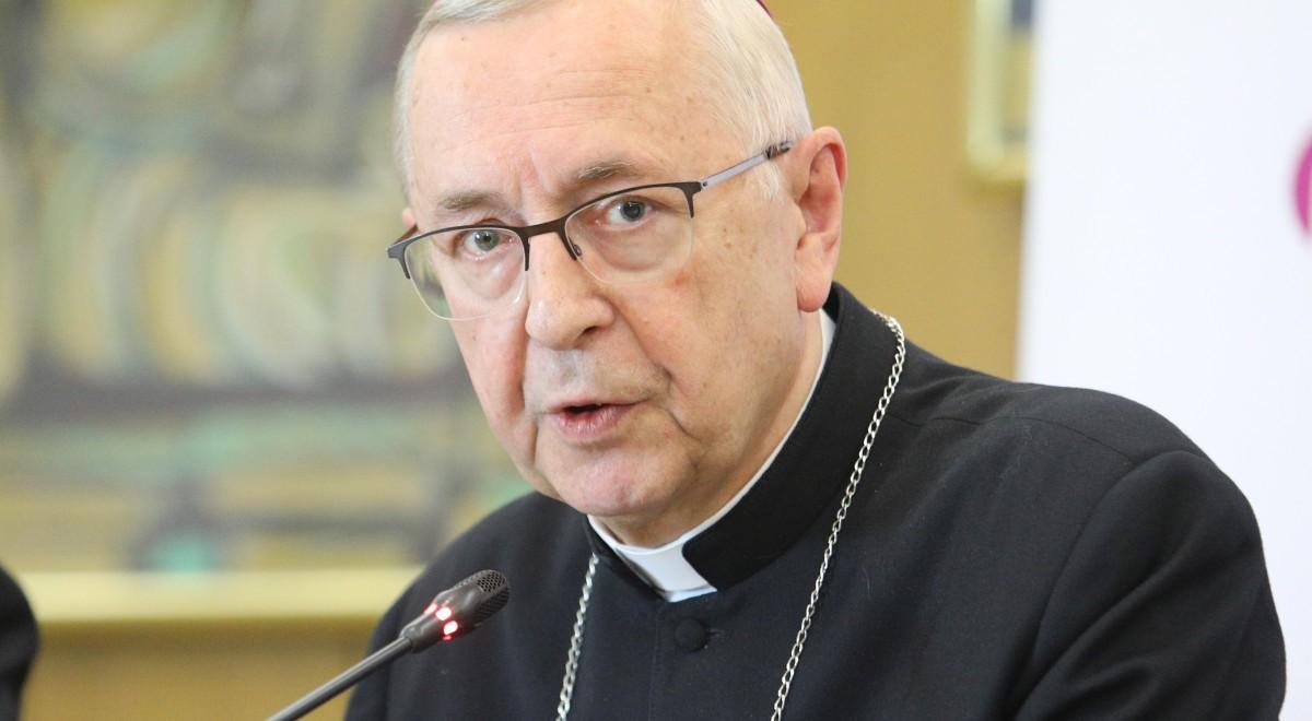 "Wyłączna kompetencja" abp. Gądeckiego. Zbada oskarżenia wobec duchownych diecezji kaliskiej