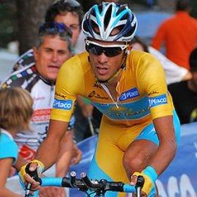Lider ucieka Contadorowi w "generalce"