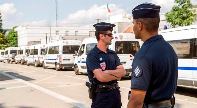 Trappes pod Paryżem: starcia policji z muzułmanami
