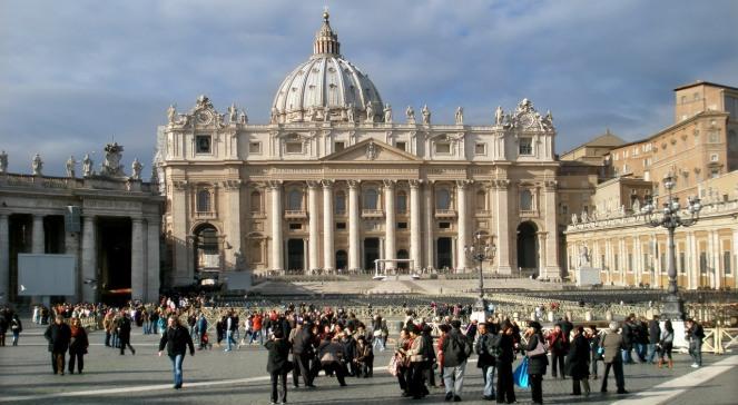 Watykan: biskup aresztowany za oszustwo i korupcję. Pobrał 600 tys. euro