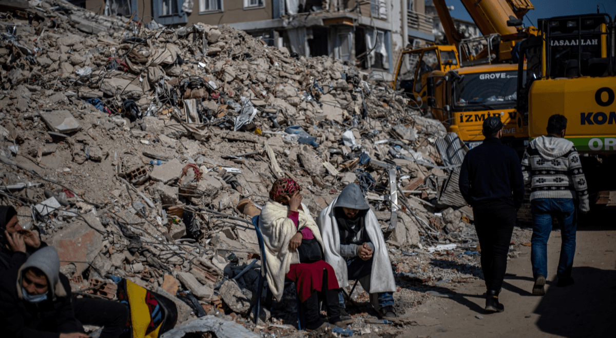 Bardzo zła sytuacja poszkodowanych w trzęsieniu ziemi. Turcja i Syria potrzebują pomocy
