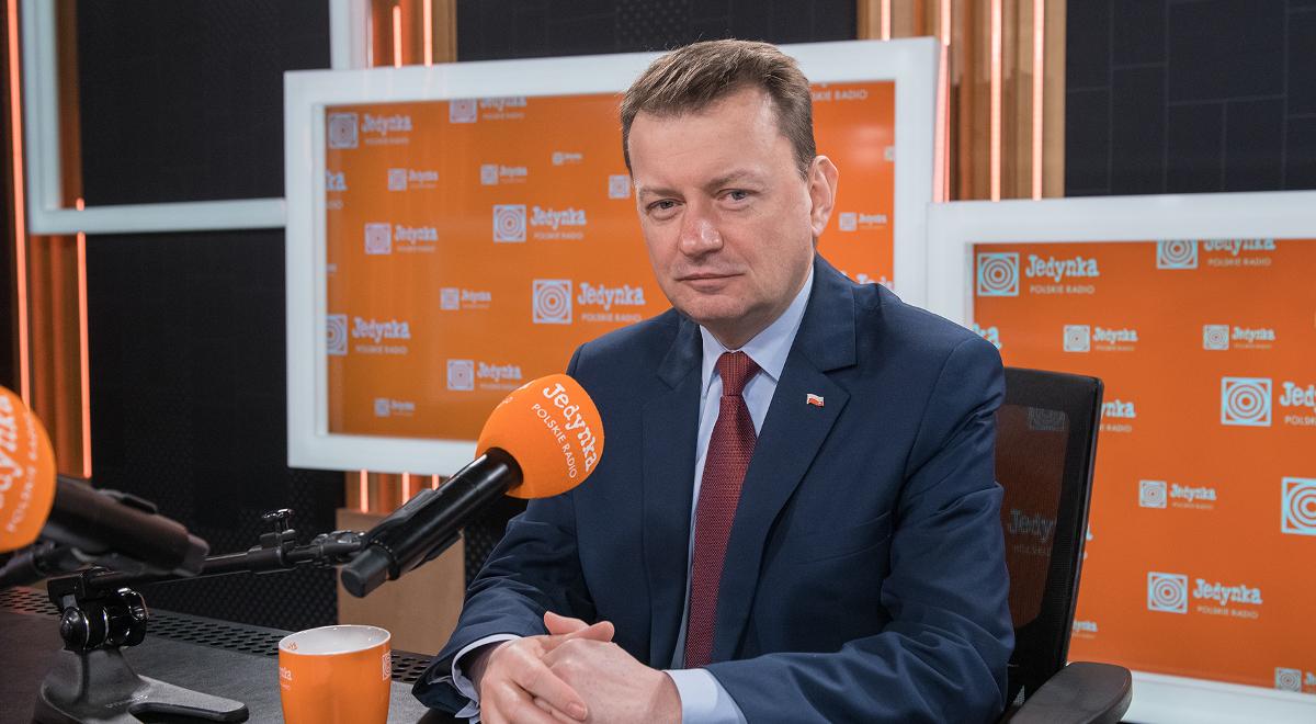 Szef MON o nagraniach z narady u Tuska: smoleńskim śledztwem powinien znów zająć się prokurator