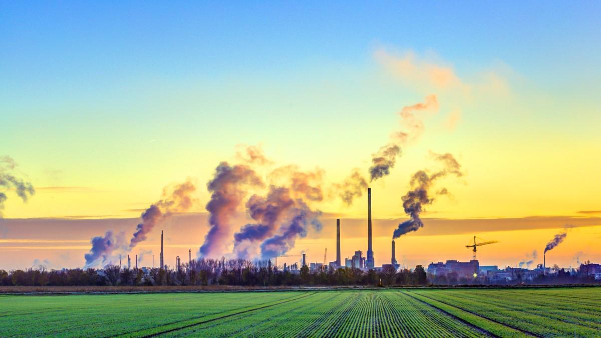 "Pakiet klimatyczny Fit for 55 może obniżyć konkurencyjność firm". Przedsiębiorcy zgłaszają swoje obawy