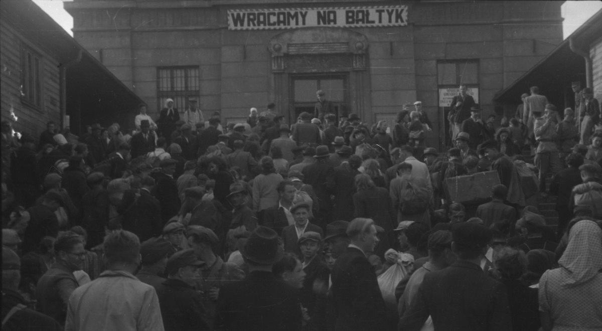 Jan Szumski: sowieckie represje wobec Polaków rozpoczęły się przed II wojną światową