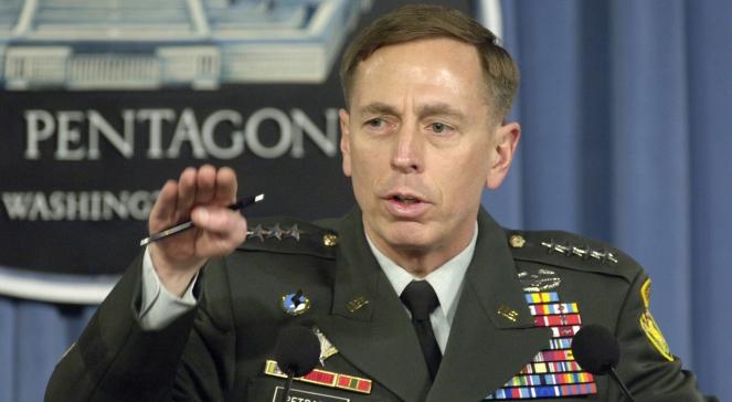 Petraeus: powodem dymisji była tylko zdrada małżeńska