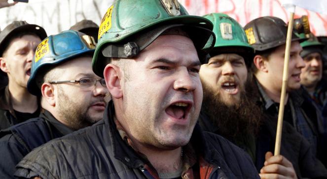 Zaostrza się protest górników z JSW. Strajk pod ziemią we wszystkich kopalniach