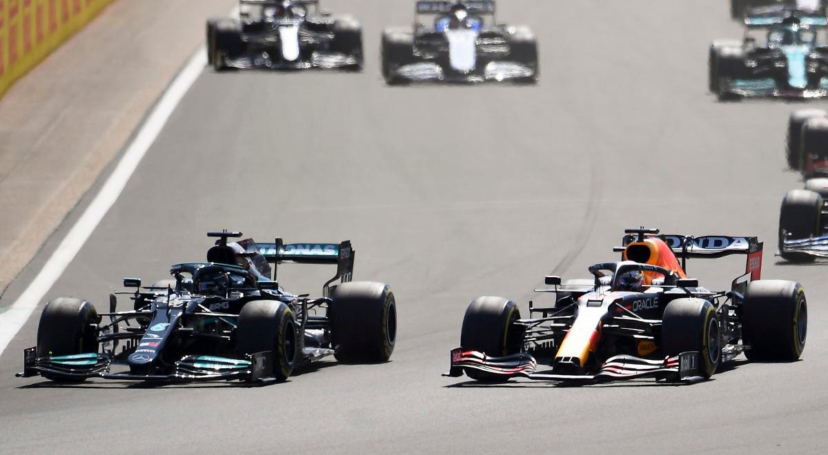 Formuła 1: ojciec Verstappena wściekł się na Hamiltona. "Śmieszna kara"