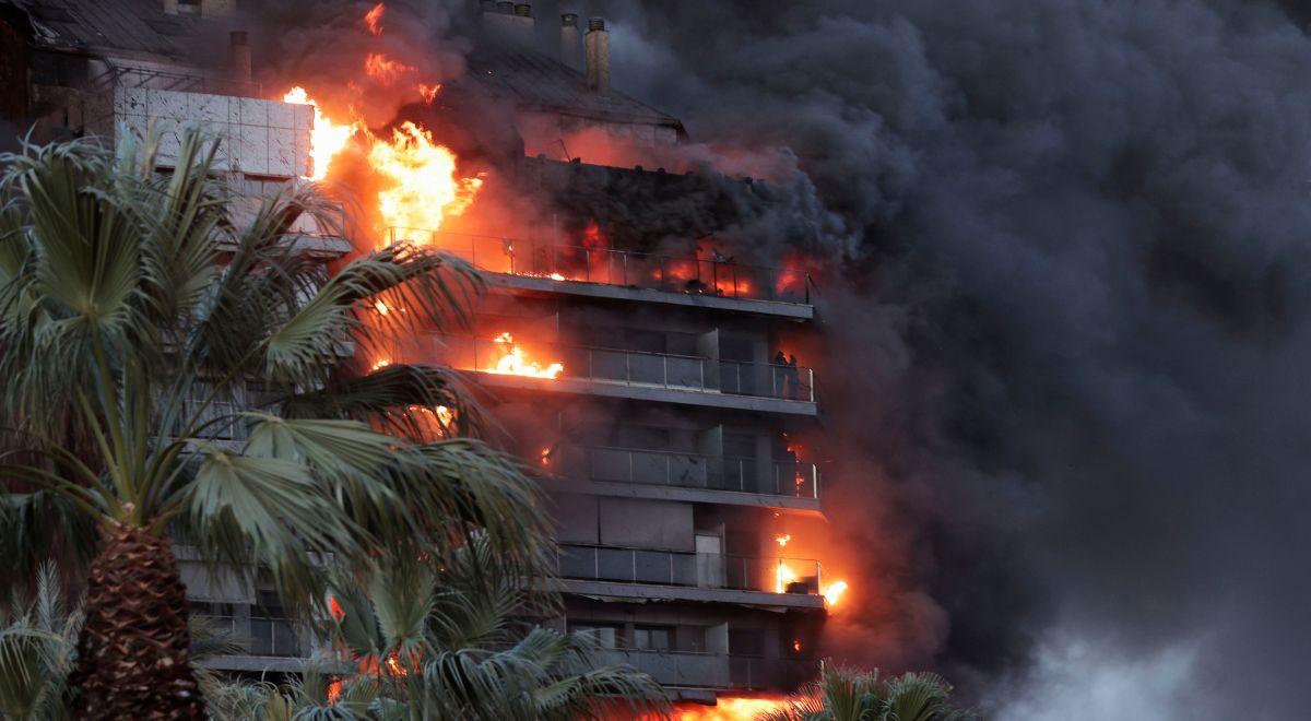Pożar wielopiętrowego budynku w Walencji. Są ofiary śmiertelne i wielu rannych