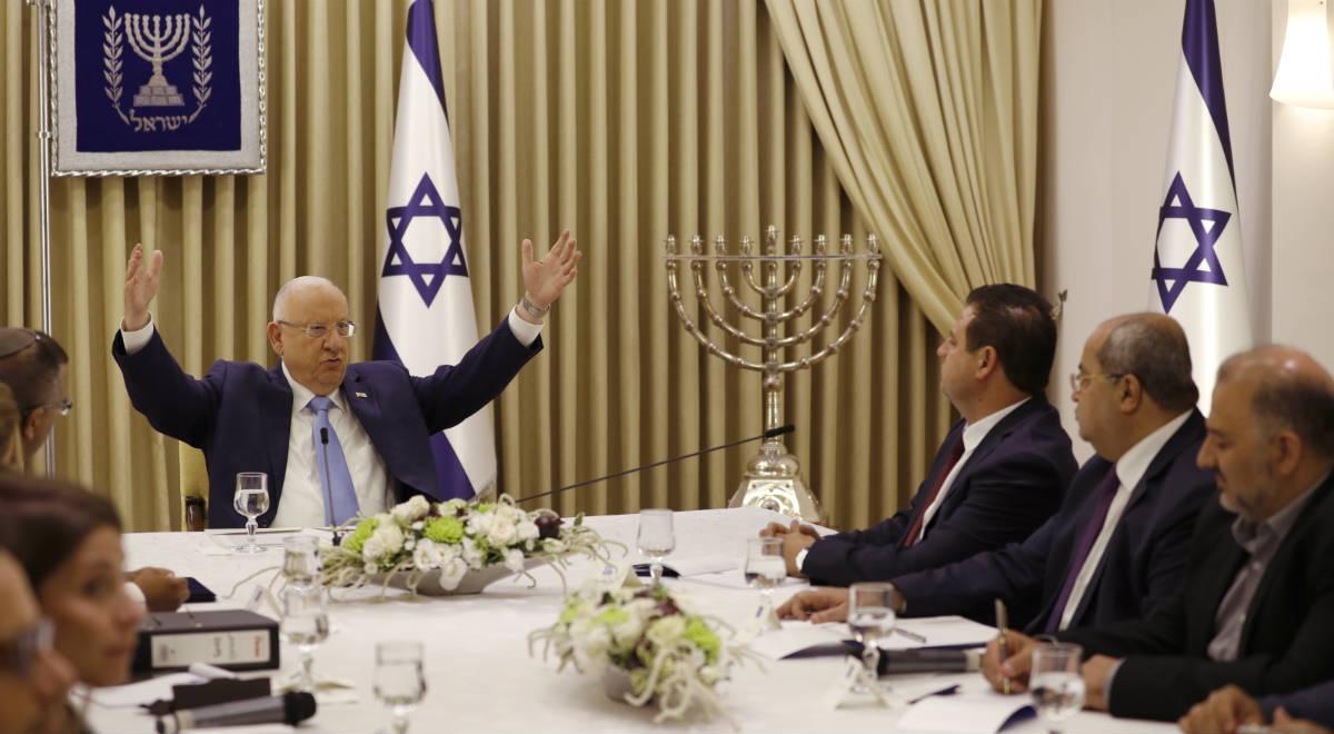 Izrael: porozumienie największych rywali w sprawie koalicji coraz bliżej. Mediatorem prezydent