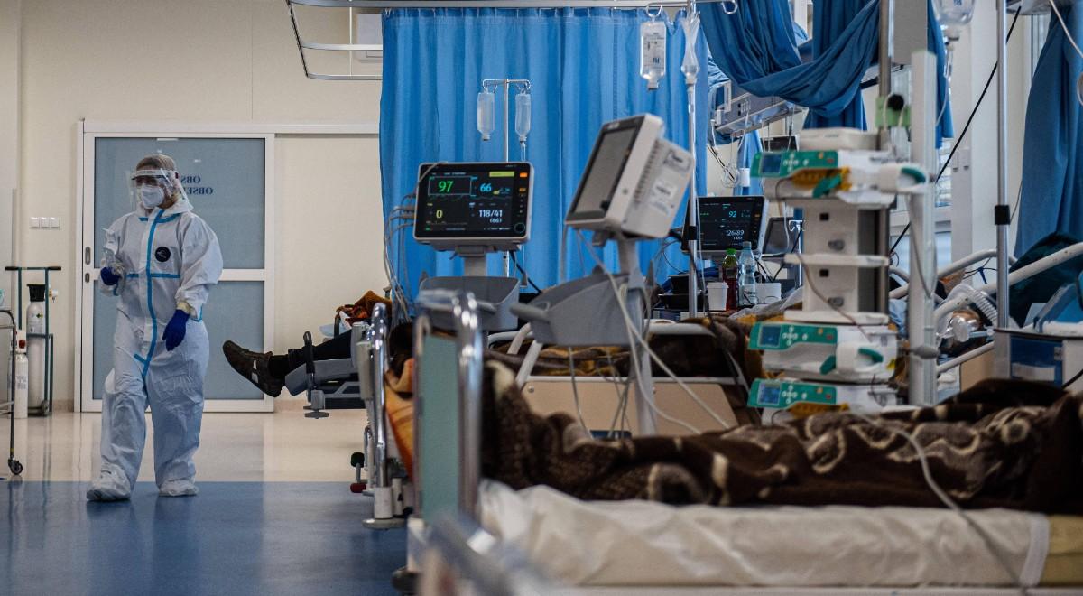 USA: rekord hospitalizacji z powodu COVID-19. Szpitale zmagają się z brakiem personelu