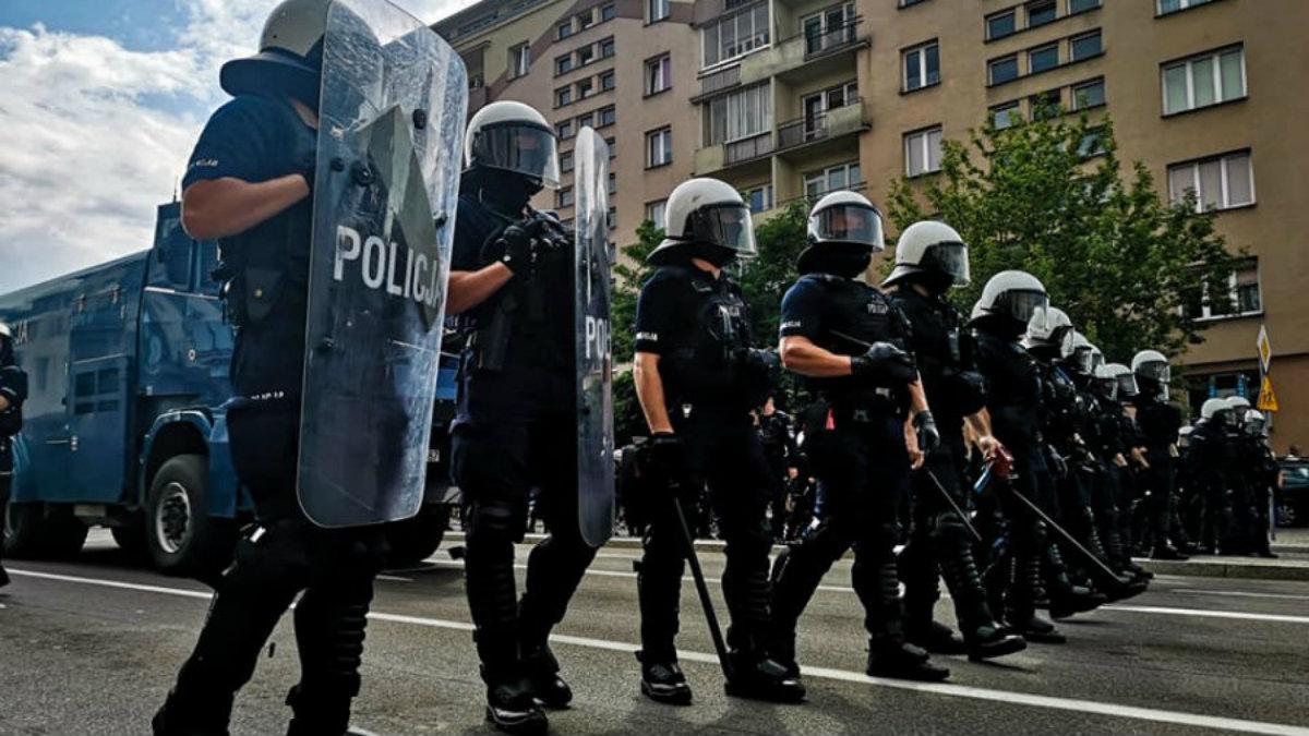 Policja zidentyfikowała ponad 100 osób po atakach na marsz równości w Białymstoku