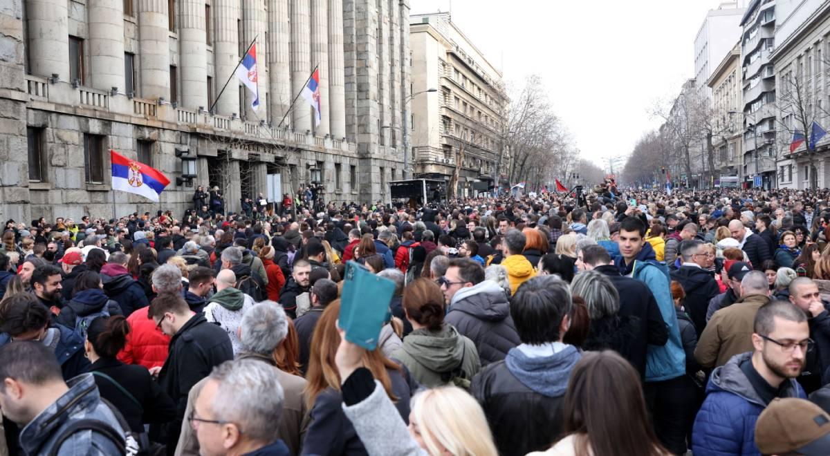 Serbia wrze. Tysiące ludzi protestowało w Belgradzie. "Te wybory muszą zostać powtórzone" 