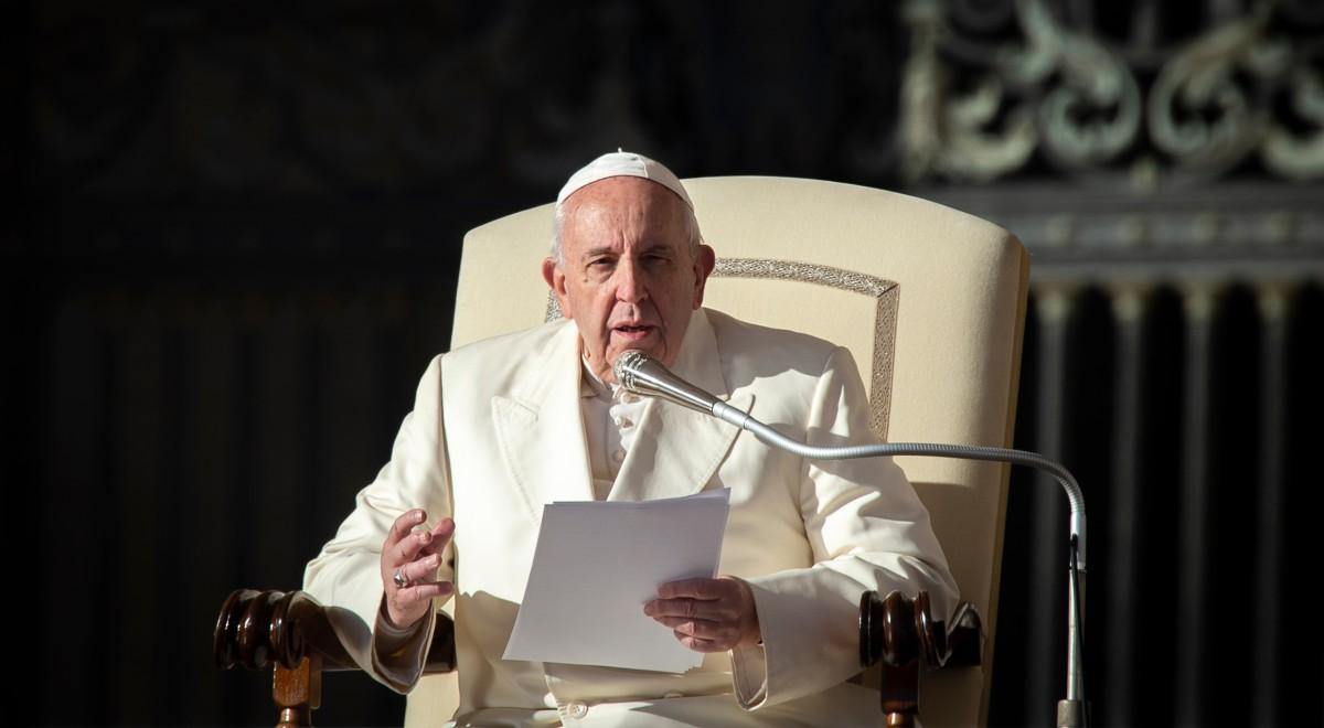 Papież wspomina 40. rocznicę zamachu na św. Jana Pawła II. "Swoje ocalenie zawdzięczał Fatimskiej Pani"