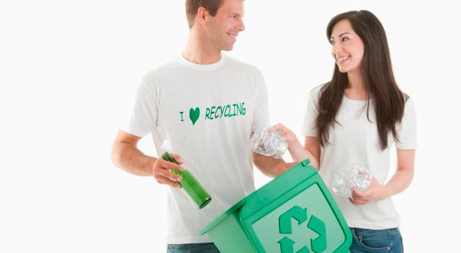 Segregacja śmieci: podpisują się na workach z odpadami
