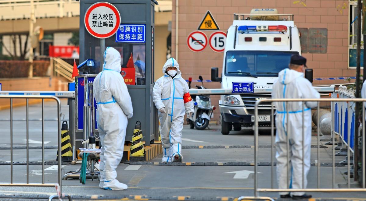 Chiny: atak COVID-19 i gorączki krwotocznej. Lockdown dla 13 mln ludzi